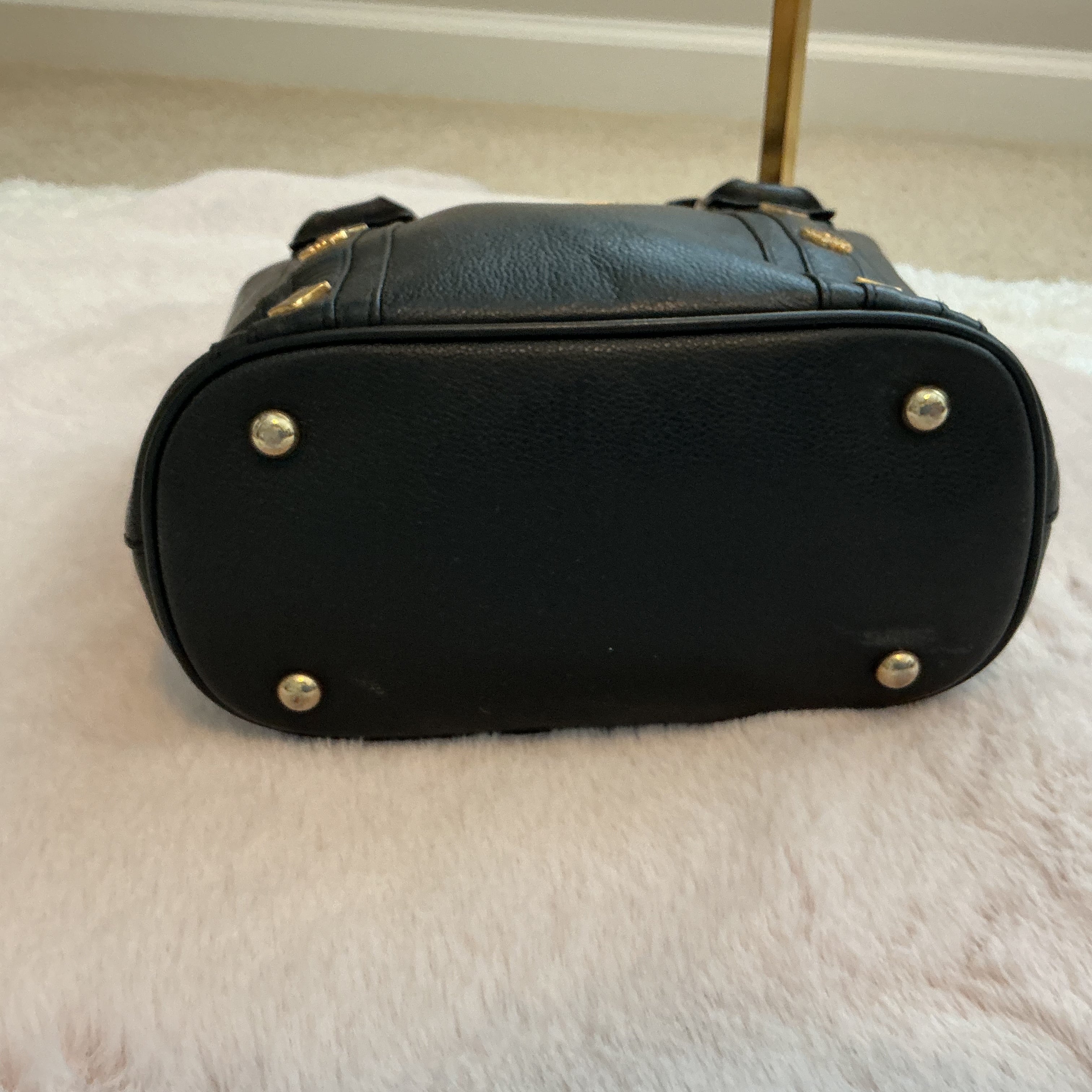MCM BUCKET SHOULDER BAG