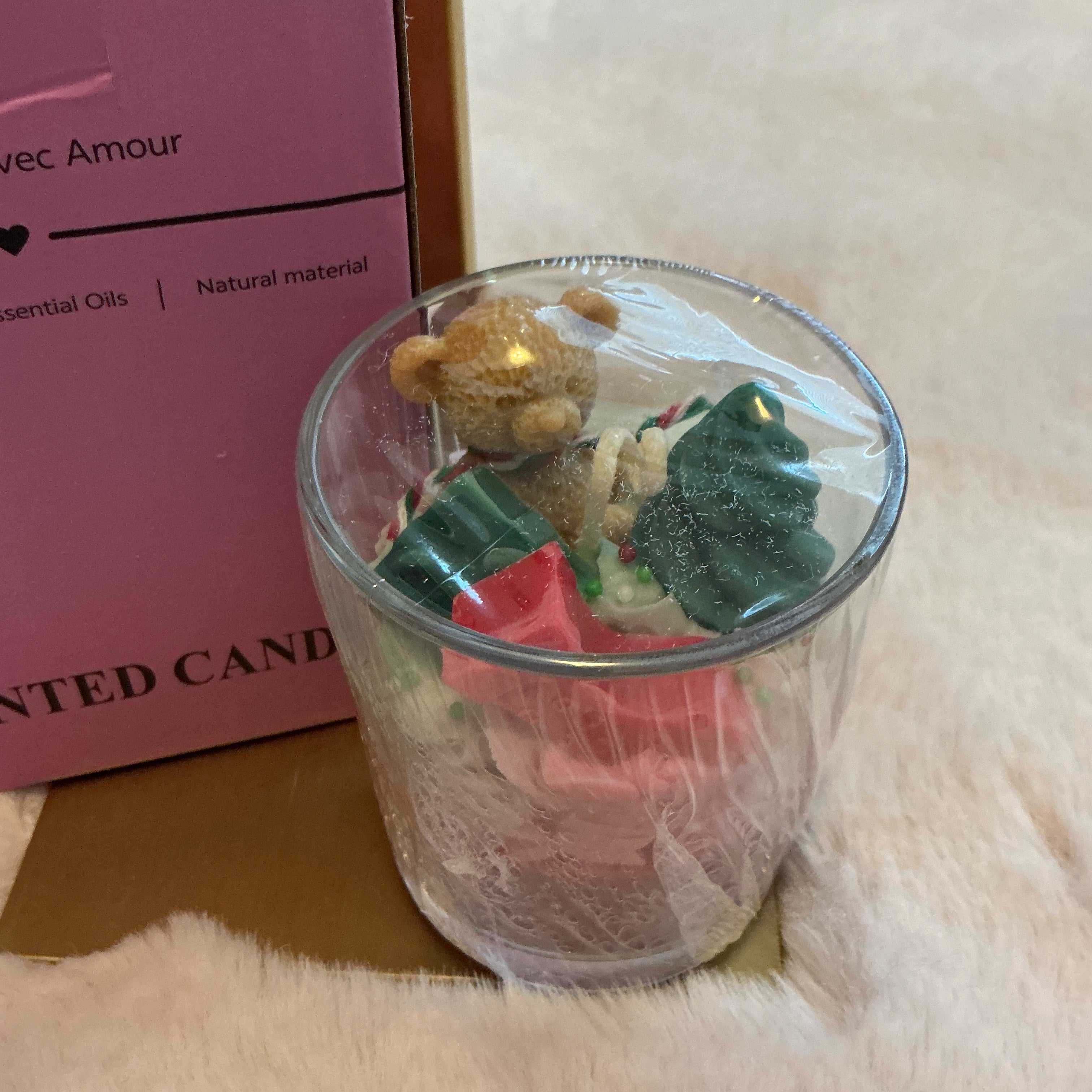 SWEET SCENTED DECORATIVE CANDLE WITH GIFT BOX