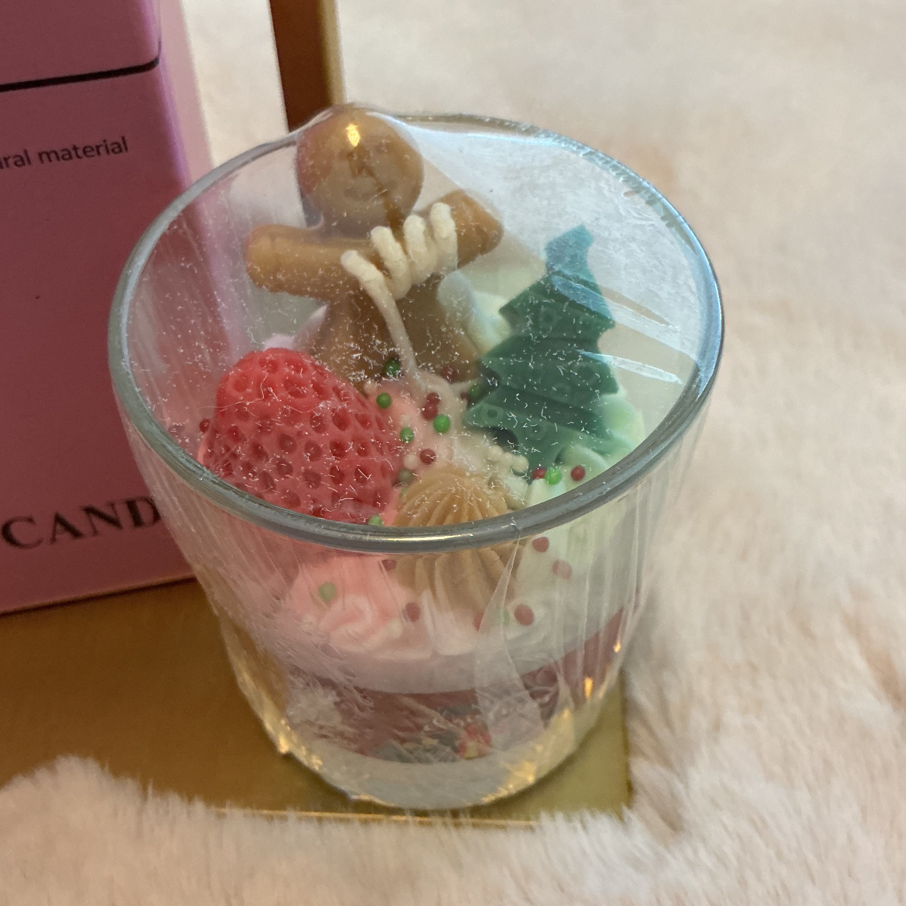 SWEET SCENTED DECORATIVE CANDLE WITH GIFT BOX