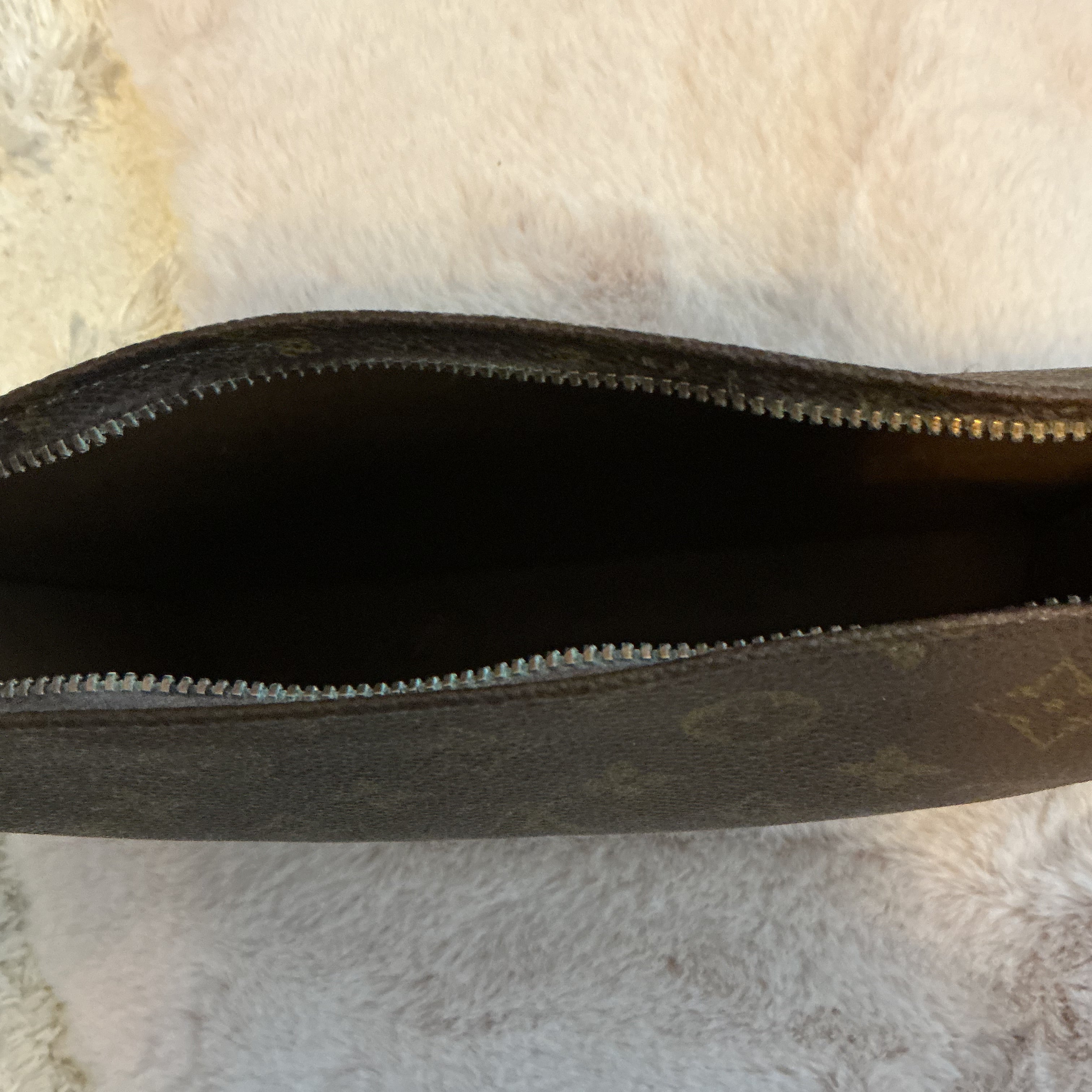Louis Vuitton Monogram Toiletry 26 Vintage Pouch