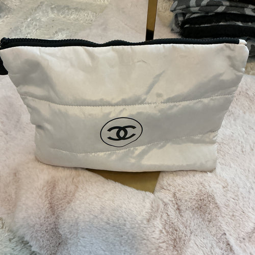 CHANEL PARFUME MAKE UP POUCH GWP ITEM