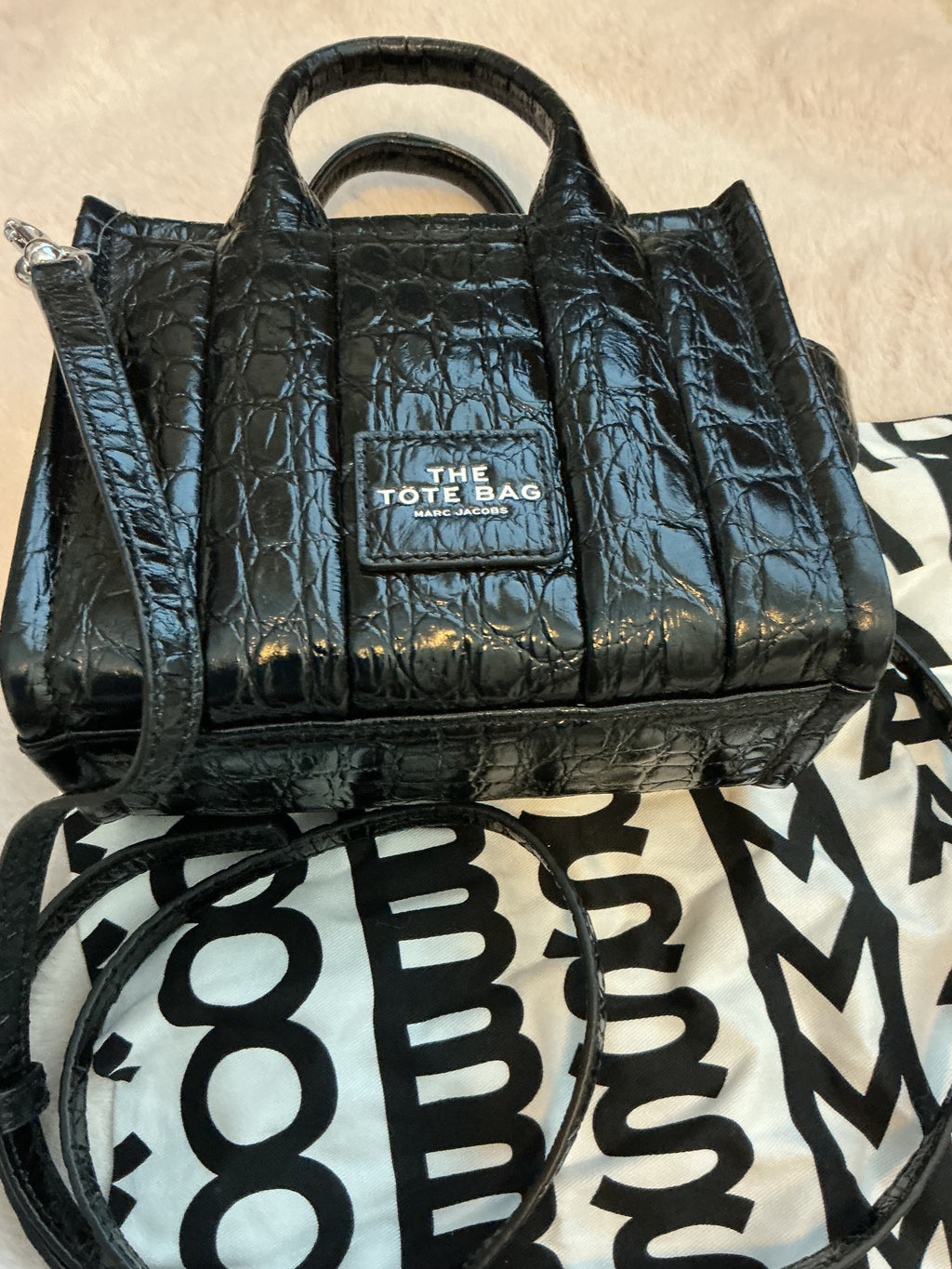 MARC JACOBS MINI CROSSBODY WITH STRAP DUST BAG