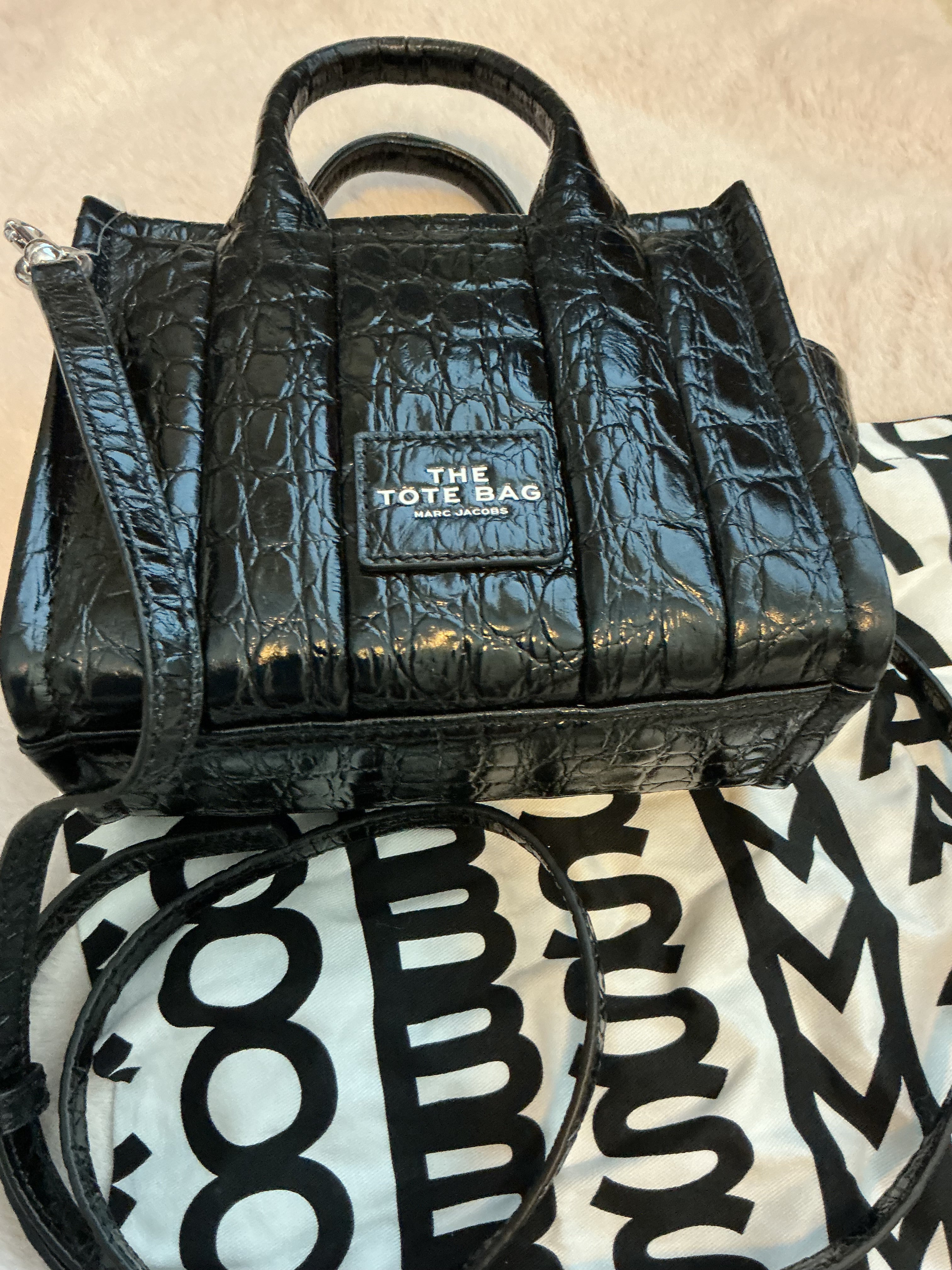 MARC JACOBS MINI CROSSBODY WITH STRAP DUST BAG