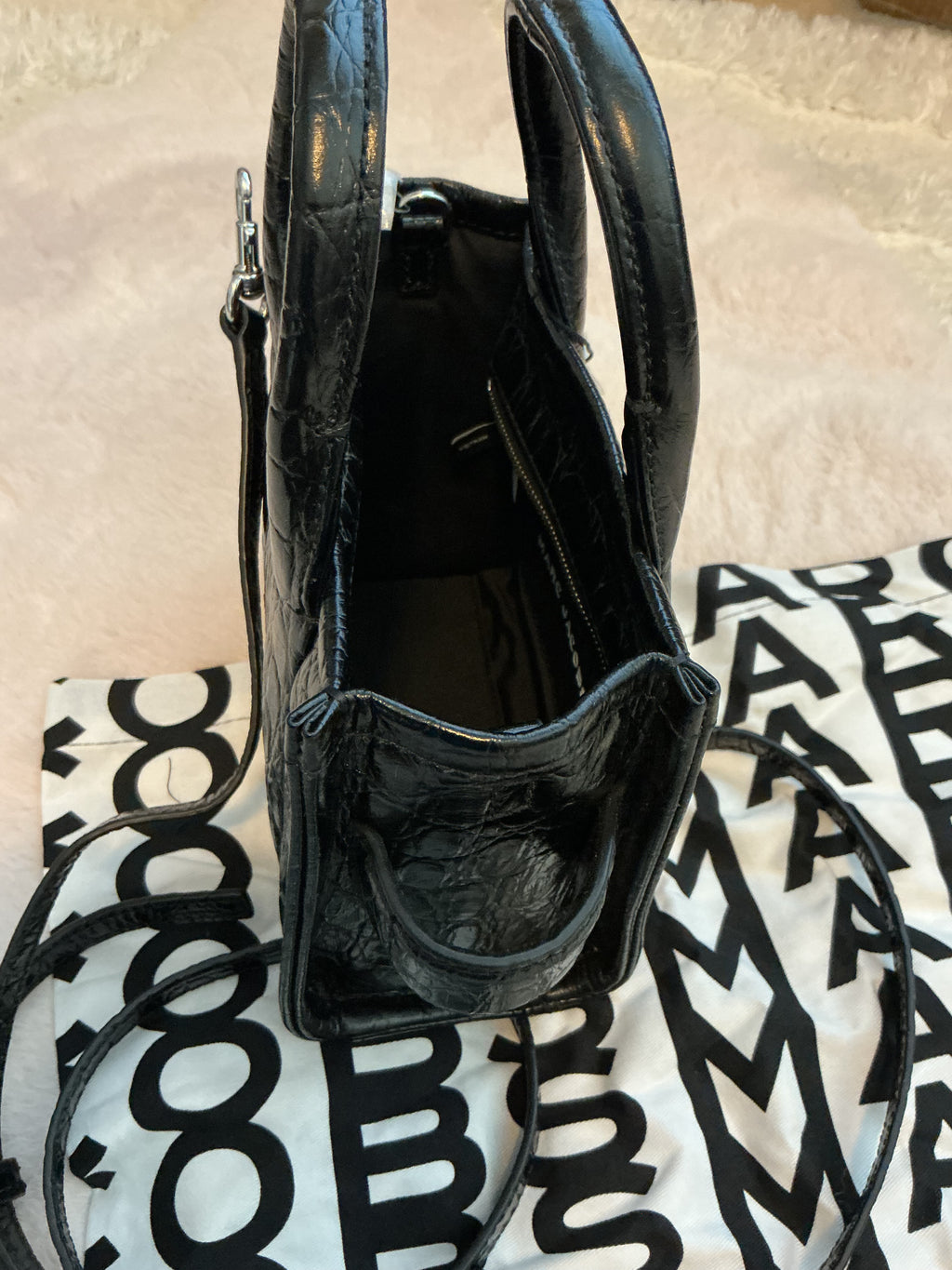 MARC JACOBS MINI CROSSBODY WITH STRAP DUST BAG