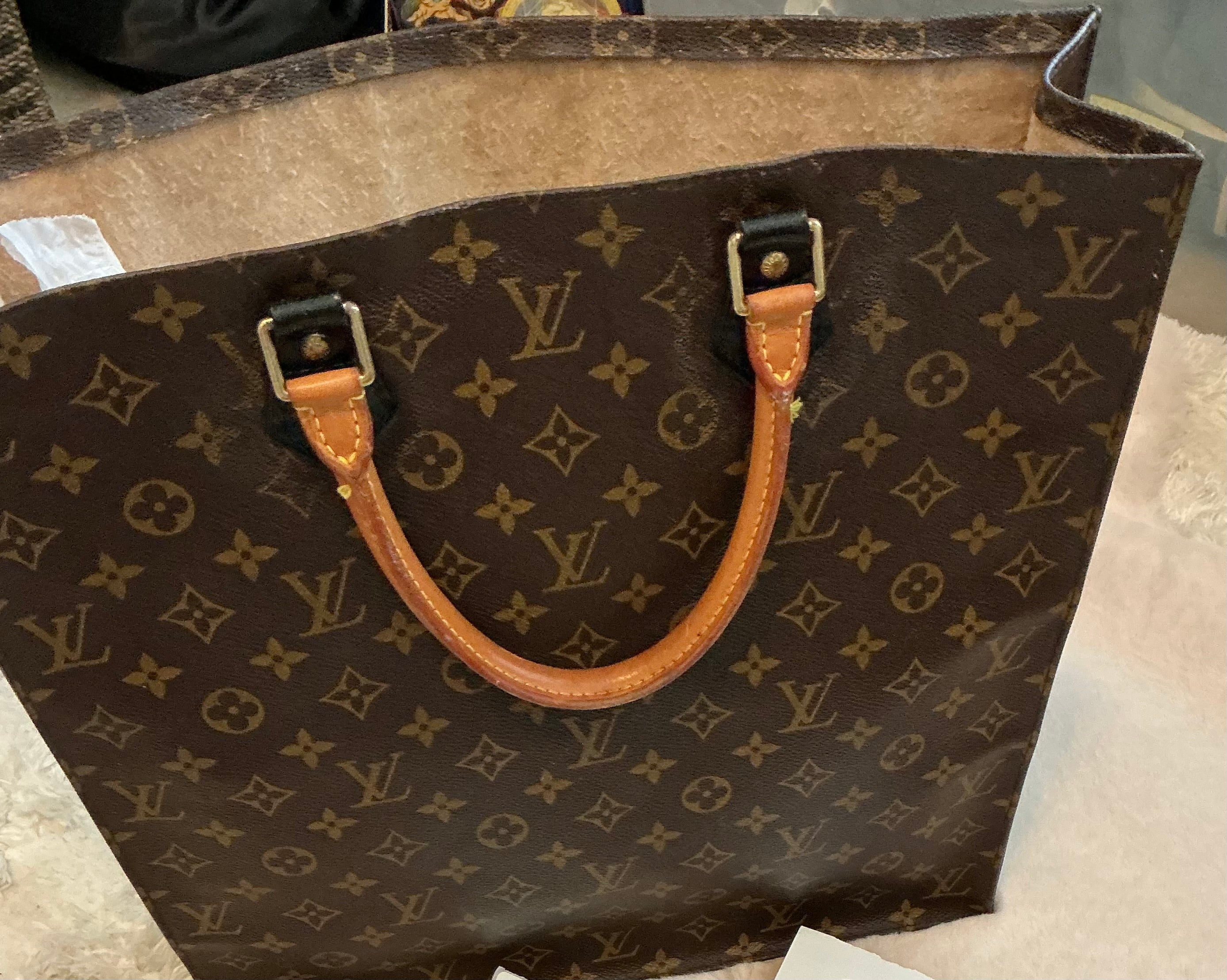 Louis Vuitton Sac Plat Monogram Tote