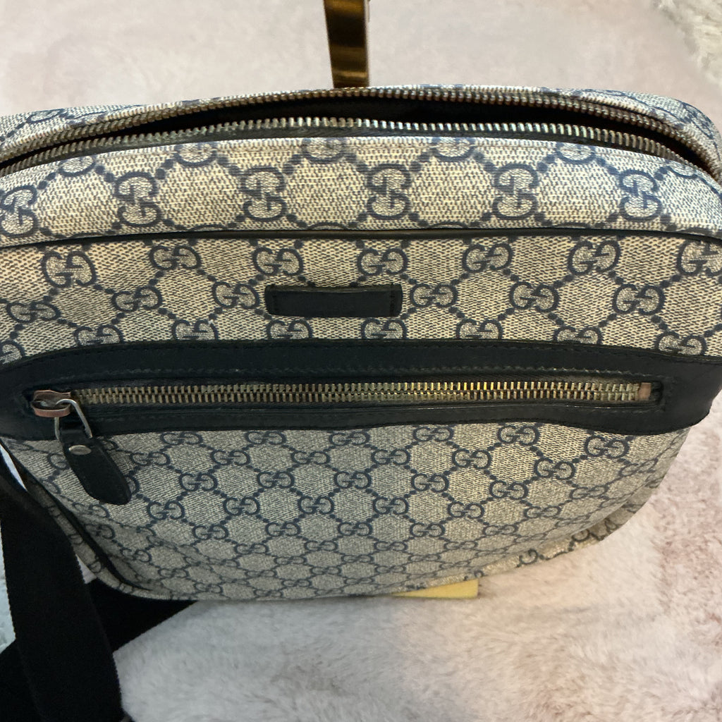 GUCCI GG MONOGRAM SUPREME MESSENGER CANVAS CROSSBODY