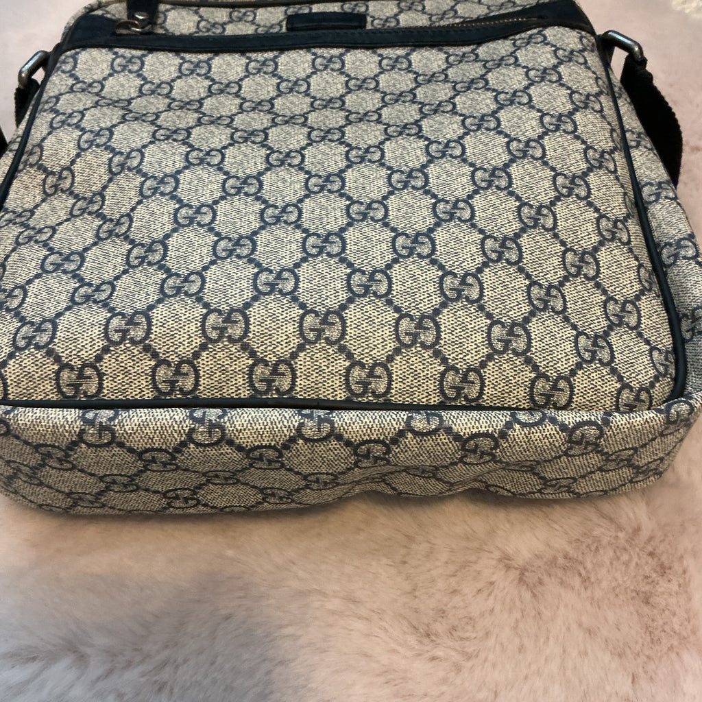 GUCCI GG MONOGRAM SUPREME MESSENGER CANVAS CROSSBODY