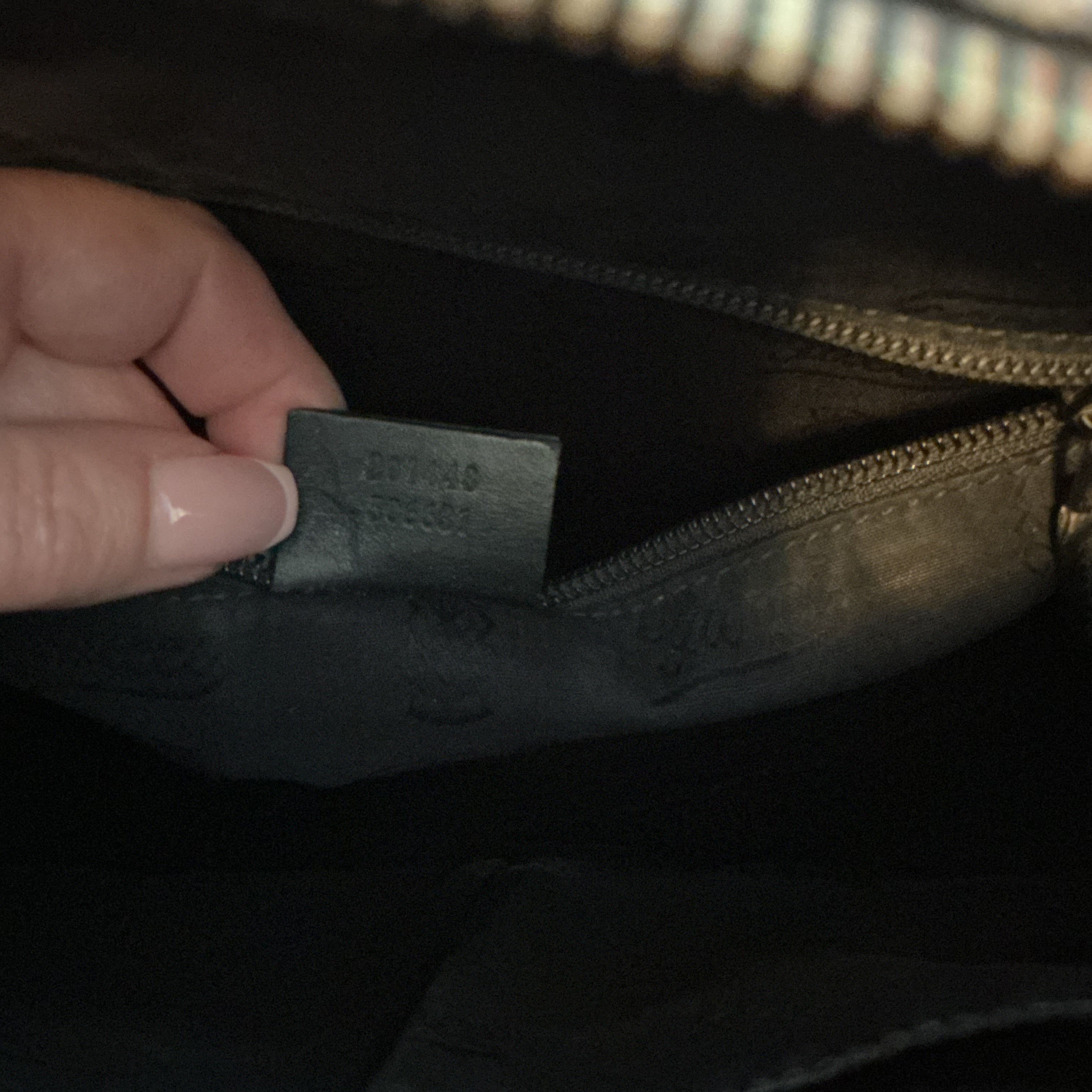 GUCCI GG MONOGRAM SUPREME MESSENGER CANVAS CROSSBODY