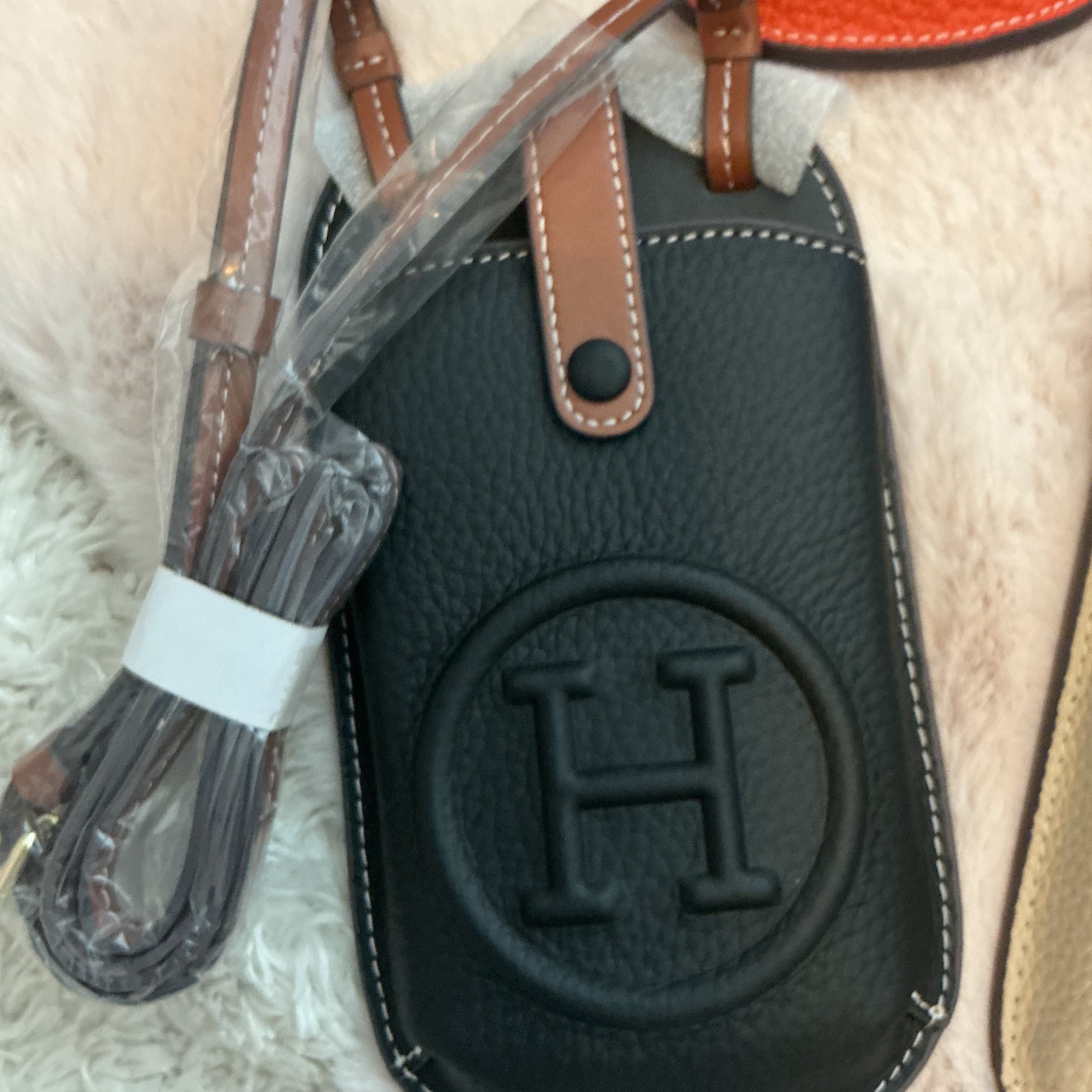 LEATHER SMARTPHONE HOLDER CROSSBODY STRAP CARD SLOTS
