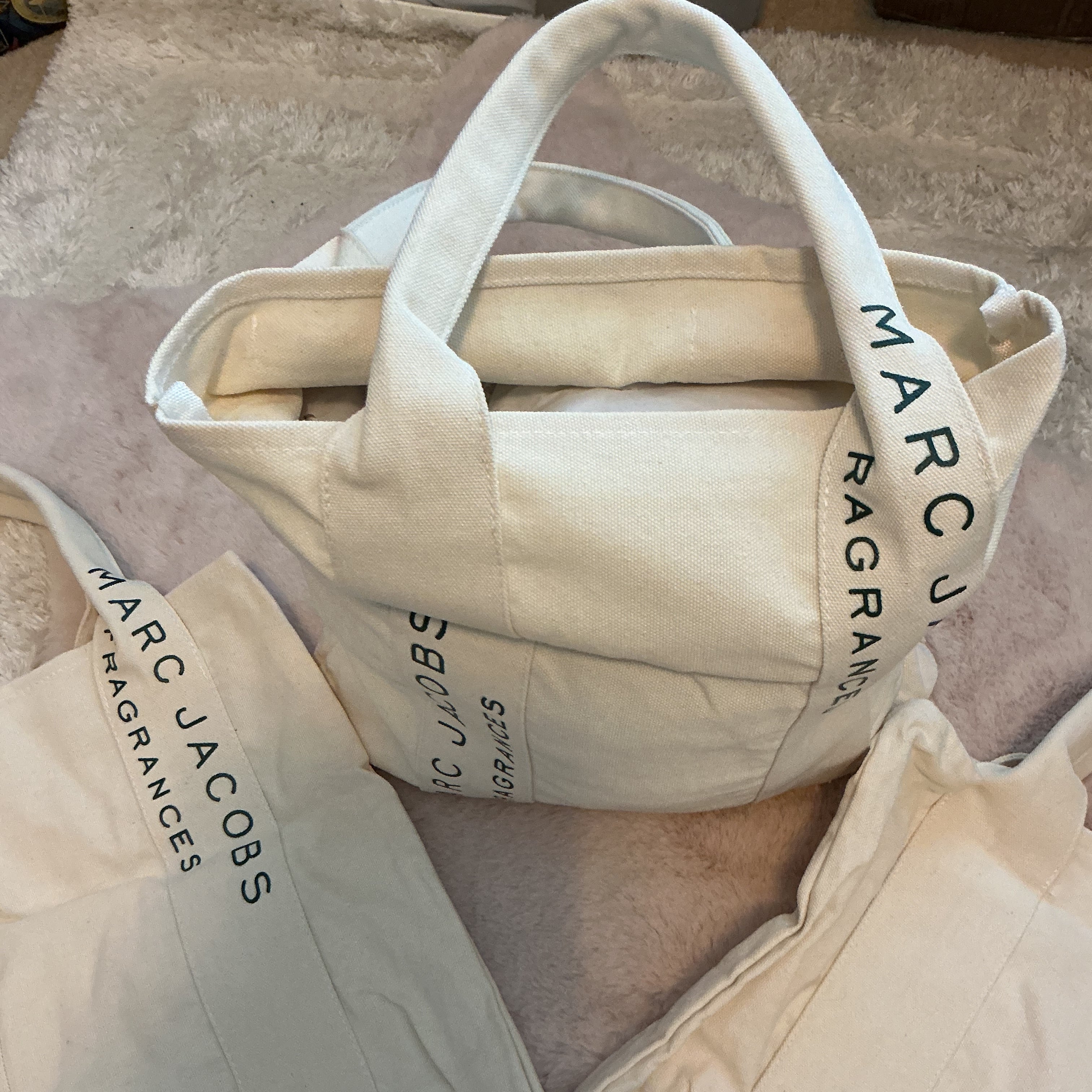 MARC JACOBS FRAGRANCE  DENIM TOTE
