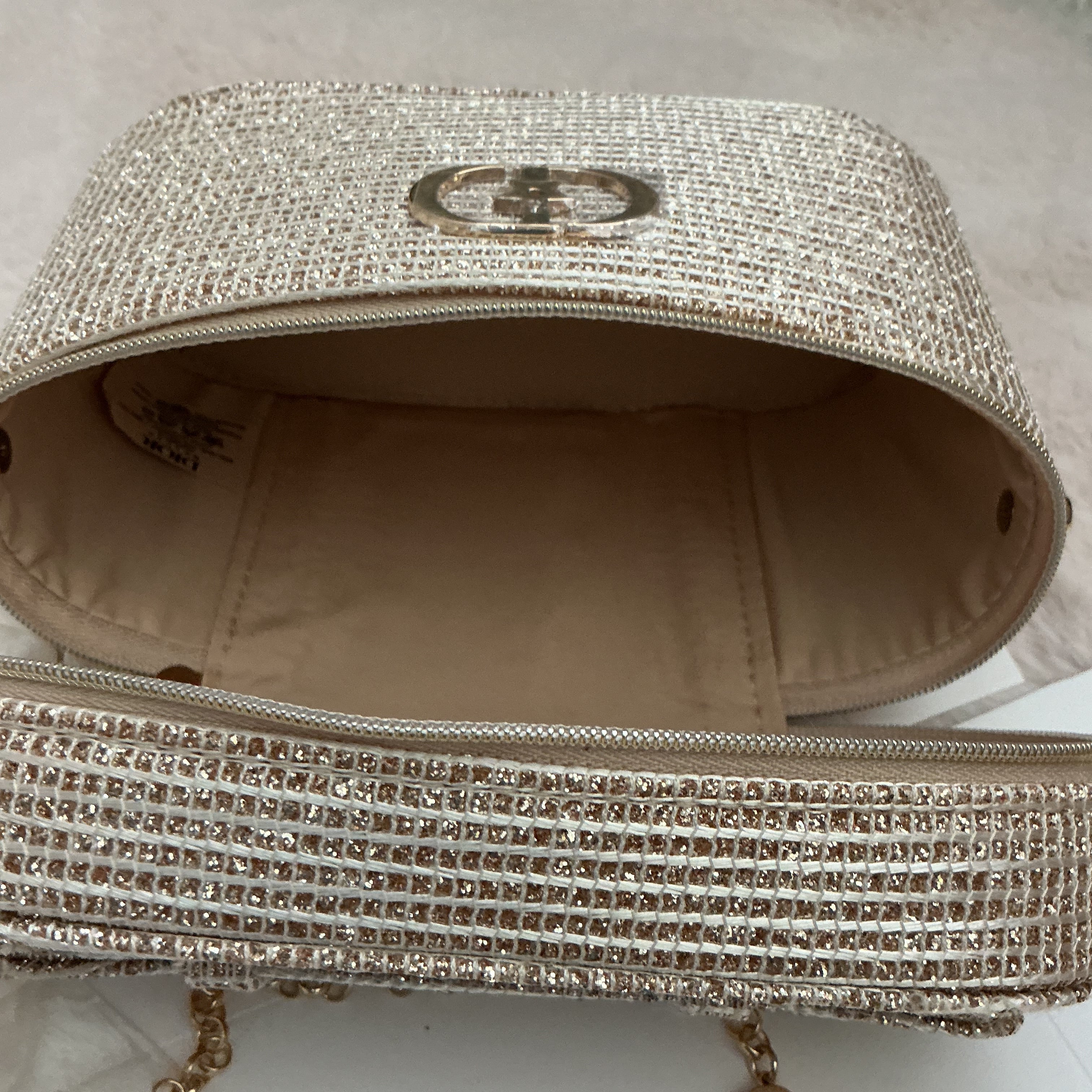DIOR HOLIDAY COLLECTION VANITY CASE SLING WITH CHAIN GWP ITEM