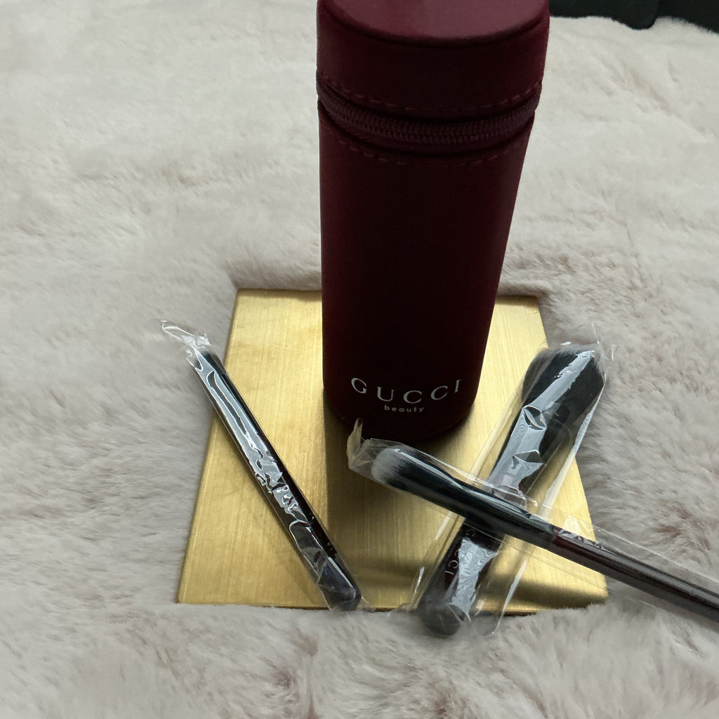 GUCCI BEAUTY MAKE UP 3 BRUSH SET WITH TRAVEL CASE GWP ITEM