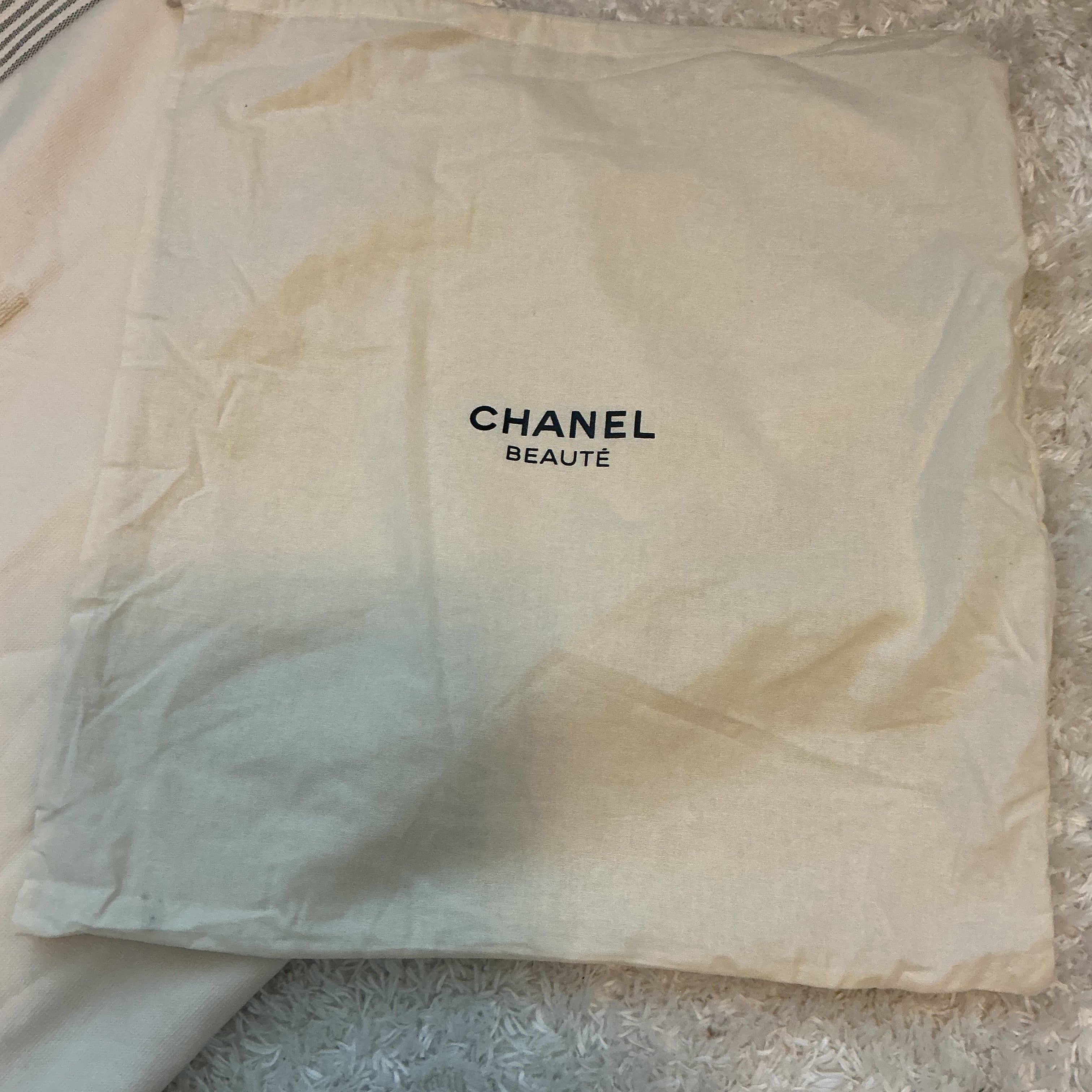 CHANEL BEAUTE BEACH/POOL TOWEL WITH CANVAS CARRYING BAG GWP ITEM