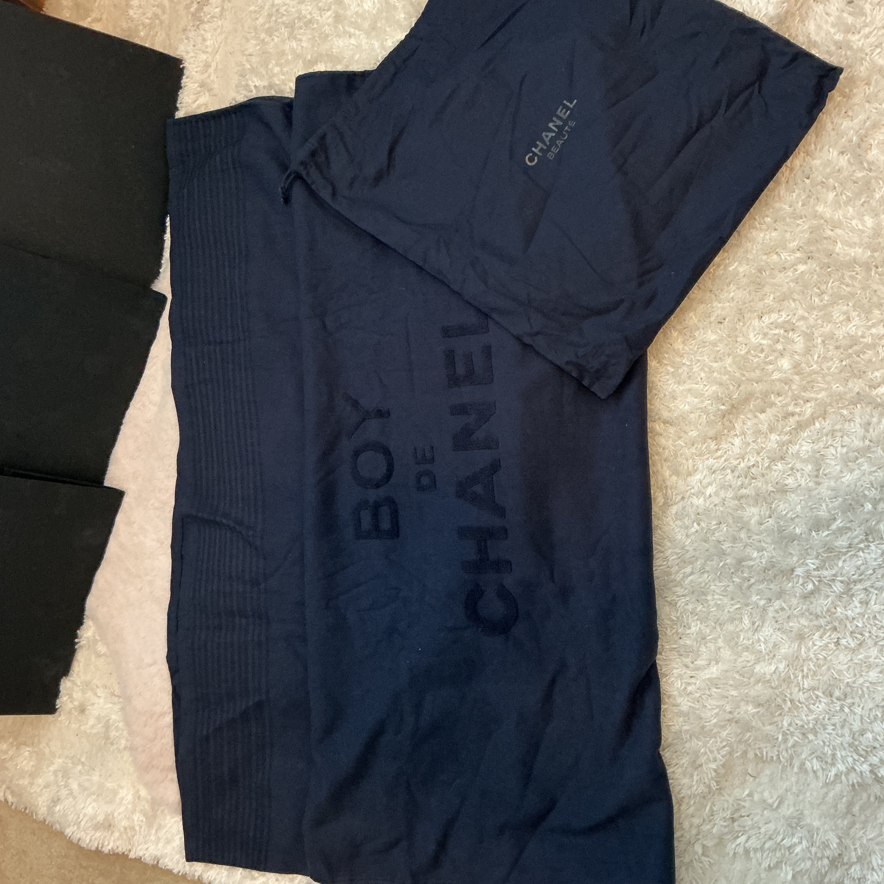 CHANEL BEAUTE BEACH/POOL TOWEL WITH CANVAS CARRYING BAG GWP ITEM