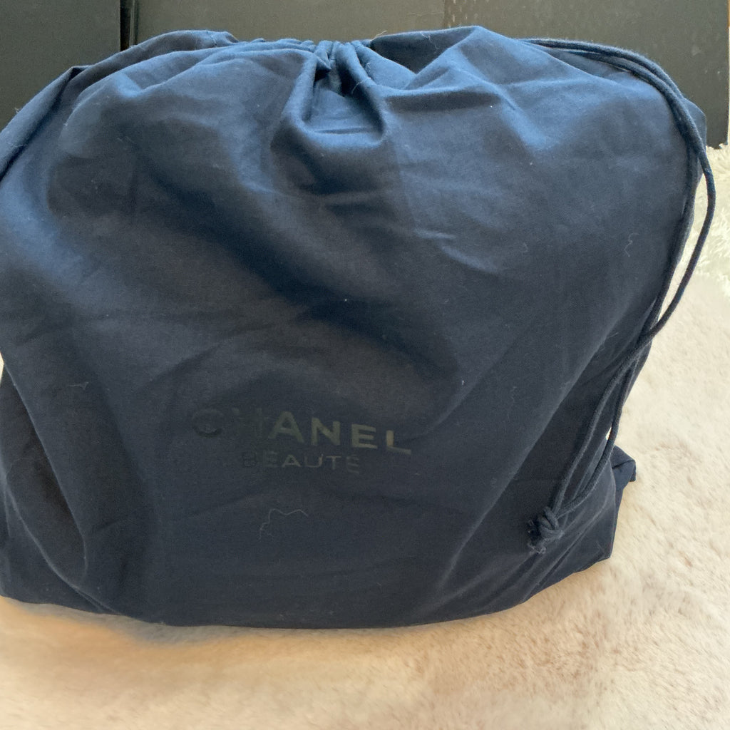 CHANEL BEAUTE BEACH/POOL TOWEL WITH CANVAS CARRYING BAG GWP ITEM