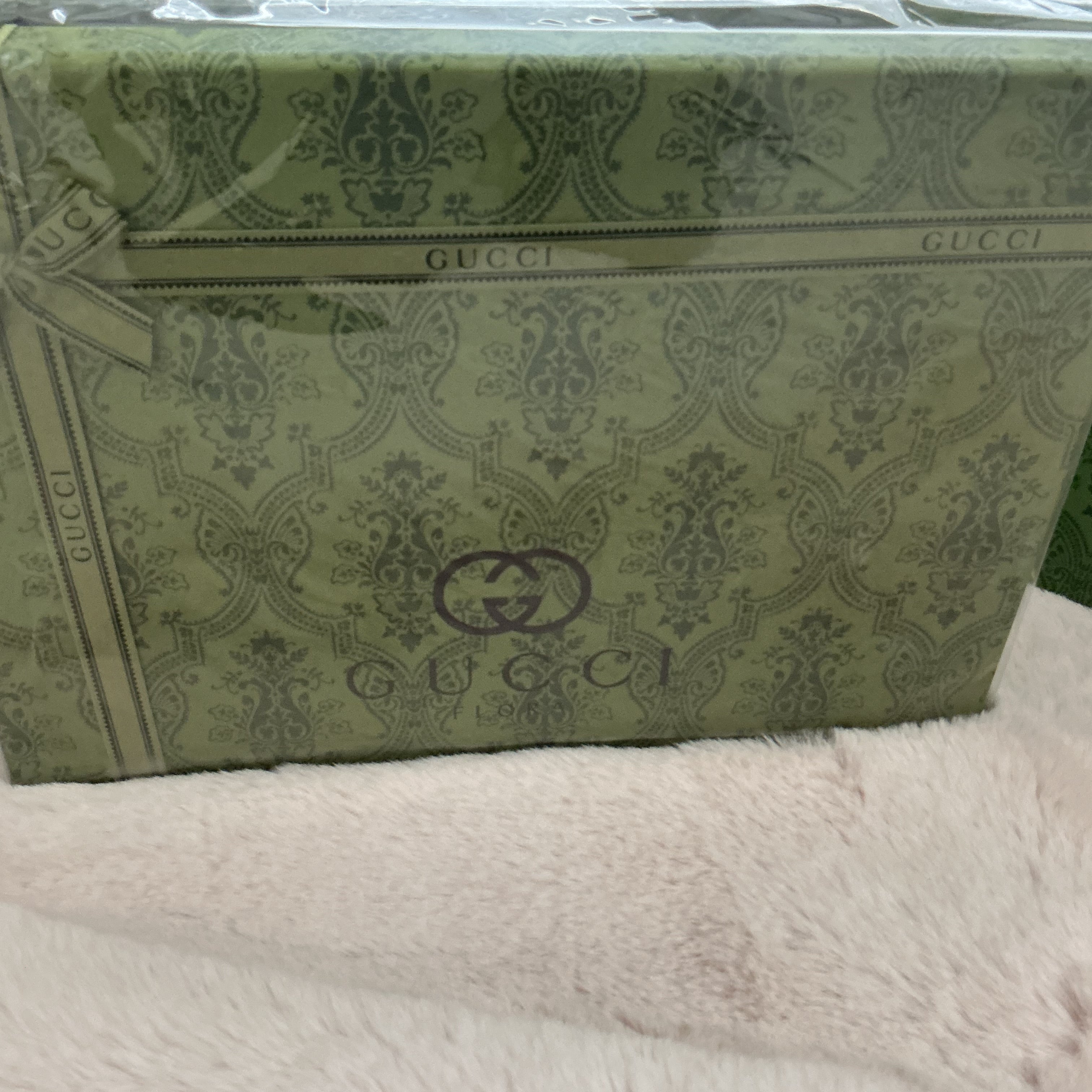 GUCCI FAMILY COLLECTION 14 PIECE PERFUME SET