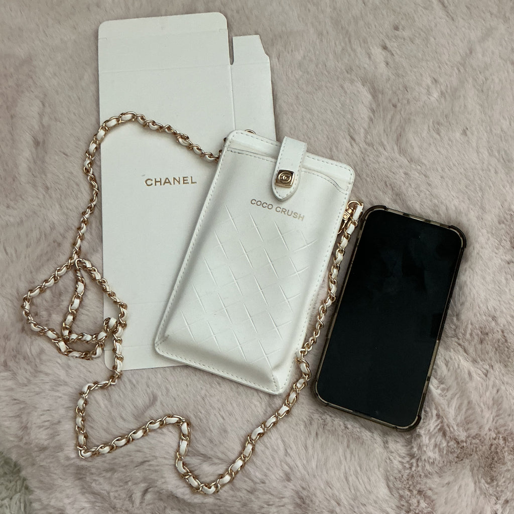 GWP CHANEL COCO CRUSH CELL PHONE HOLDER with Chain