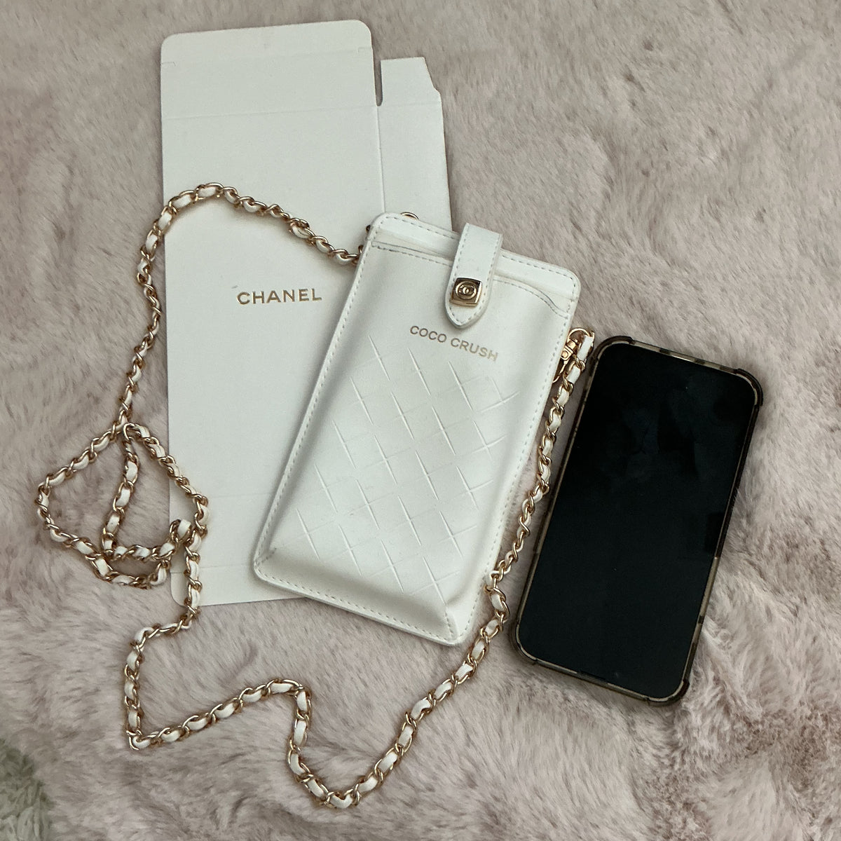 GWP CHANEL COCO CRUSH CELL PHONE HOLDER with Chain